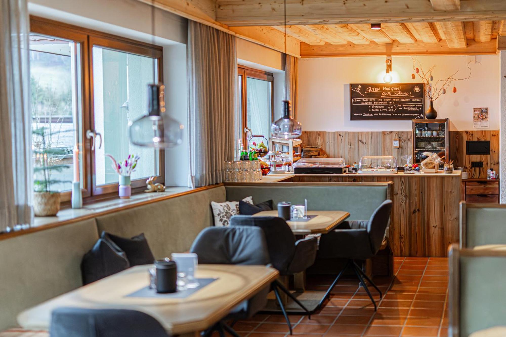 Eschenhof Bed & Breakfast Kaprun Exterior photo